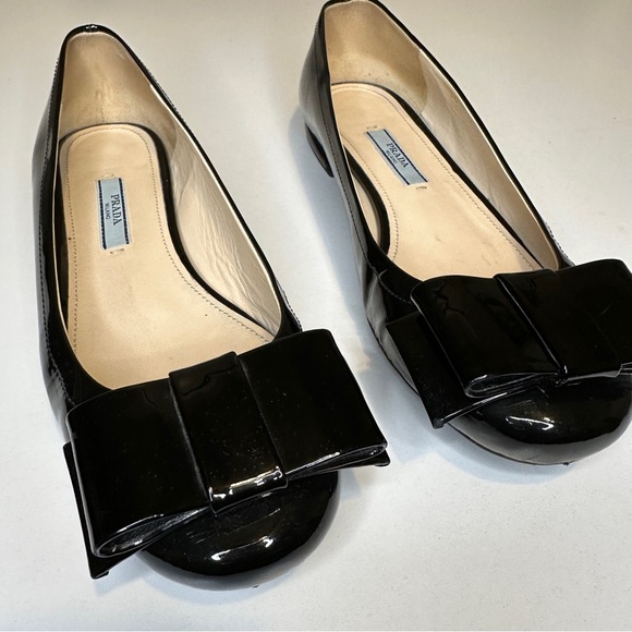 PRADA Patent Leather Black Bow Prada Authentic Flats - Picture 7 of 16